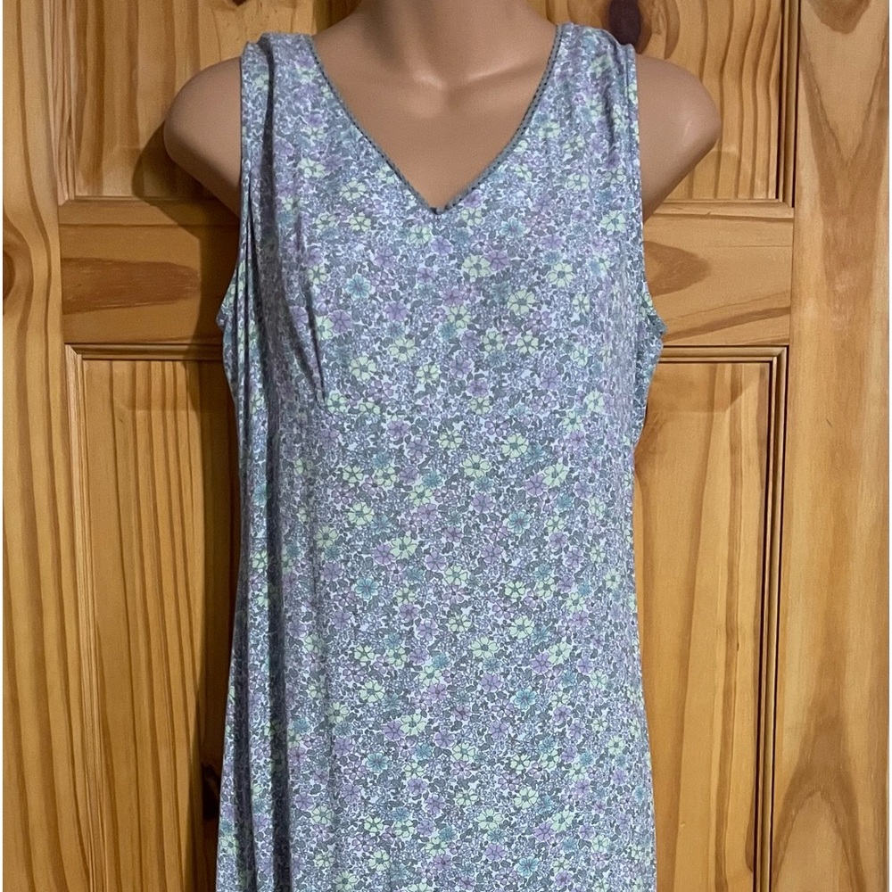 Old Navy midi dress size 8 looks great alone or with a light sweater (as shown).